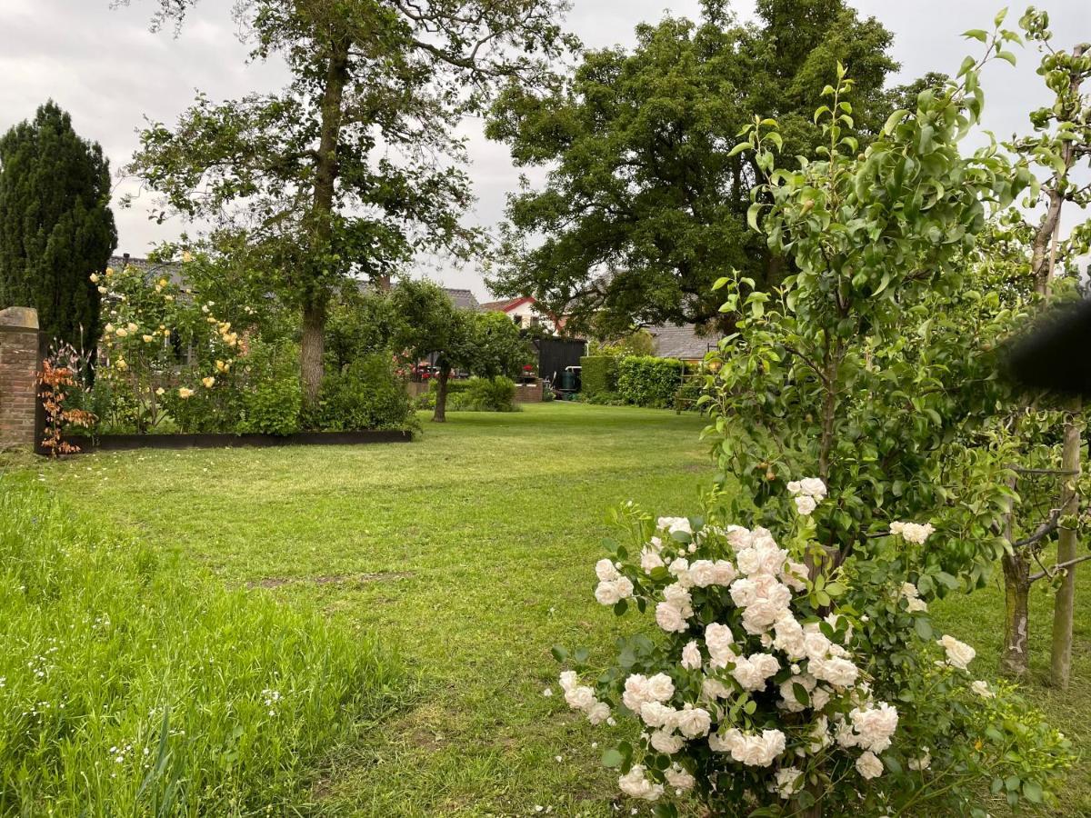 B&B 't Pakhuis Meteren Luaran gambar